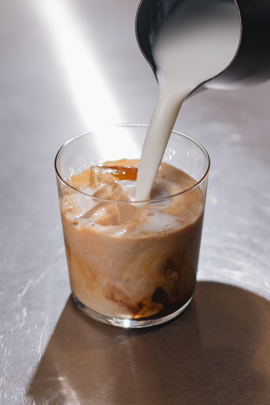 Drink měsíce v klubu: Studené Chai Latté
